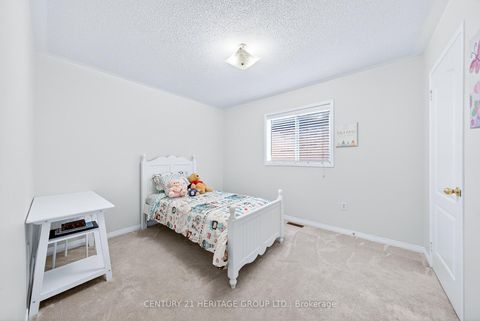 Photo 28 at 489 Menczel Crescent, Summerhill Estates, Newmarket