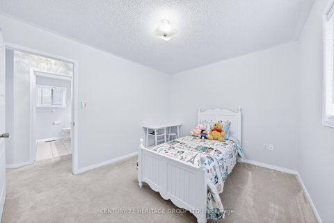 Photo 29 at 489 Menczel Crescent, Summerhill Estates, Newmarket