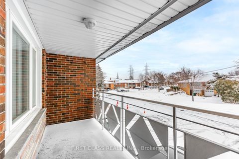 Photo 27 at 211 Shawnee Circle, Pleasant View, Toronto