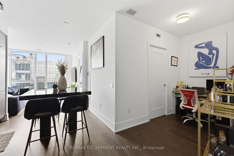 Photo 6 at 3807 - 10 York Street, Waterfront Communities C1, Toronto