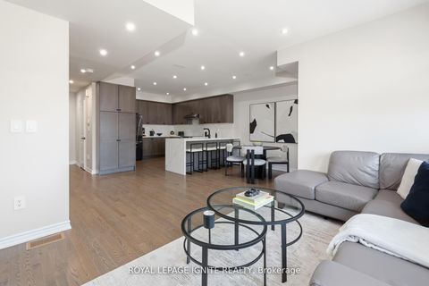 Photo 7 at 255 Moody Drive, Kleinburg, Vaughan