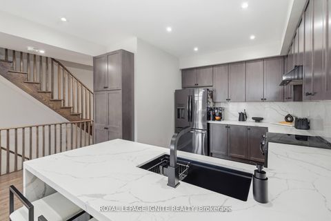 Photo 12 at 255 Moody Drive, Kleinburg, Vaughan