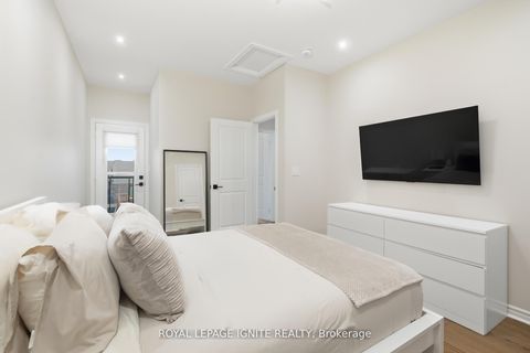 Photo 17 at 255 Moody Drive, Kleinburg, Vaughan