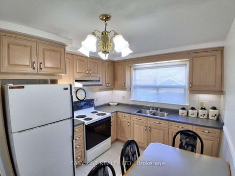 Photo 1 at 6 Brigham Court, Old Rexdale, Toronto