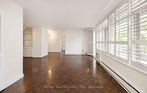 Photo 4 at 501 - 581 Avenue Road, St. Clair, Toronto