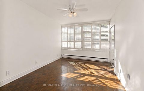 Photo 8 at 501 - 581 Avenue Road, St. Clair, Toronto