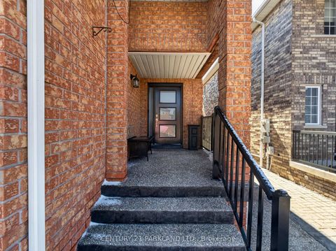 Photo 1 at 181 Purcell Crescent, Maple, Vaughan