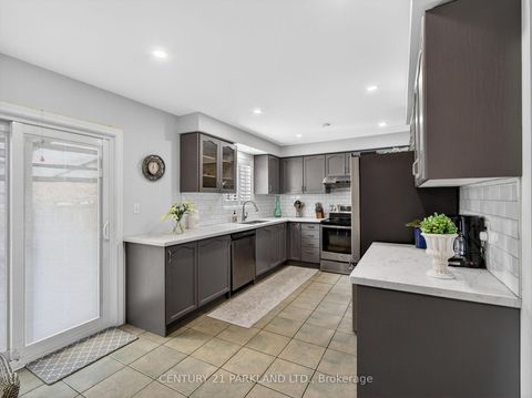 Photo 10 at 181 Purcell Crescent, Maple, Vaughan