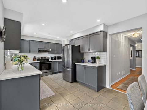 Photo 12 at 181 Purcell Crescent, Maple, Vaughan