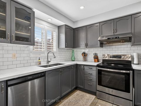 Photo 14 at 181 Purcell Crescent, Maple, Vaughan