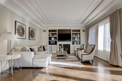 Photo 9 at 225 Dunforest Avenue, Willowdale East, Toronto