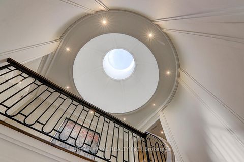 Photo 17 at 225 Dunforest Avenue, Willowdale East, Toronto