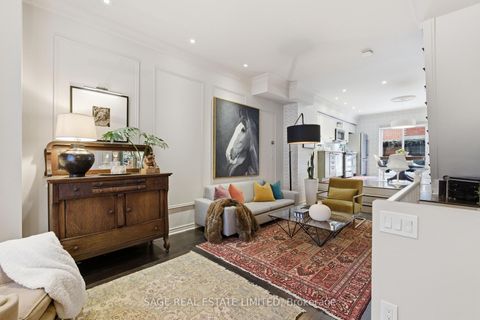 Photo 2 at 6 Old Trillium Lane, Regent Park, Toronto