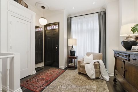 Photo 5 at 6 Old Trillium Lane, Regent Park, Toronto