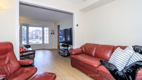 Photo 3 at 62 Birchwood Drive, East Bayfield, Barrie