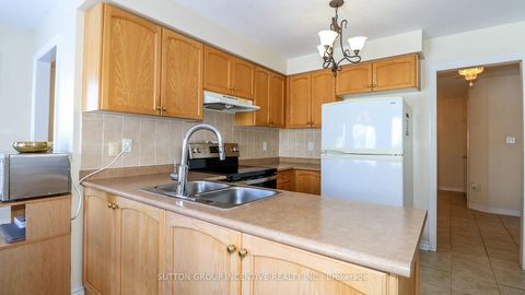 Photo 8 at 62 Birchwood Drive, East Bayfield, Barrie