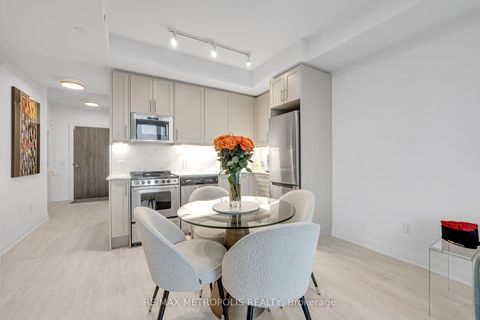 Photo 8 at 509W - 10 Gatineau Drive, Beverley Glen, Vaughan