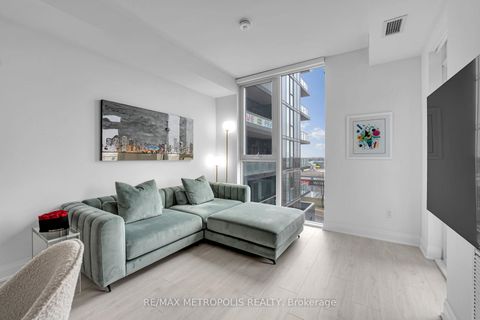 Photo 9 at 509W - 10 Gatineau Drive, Beverley Glen, Vaughan