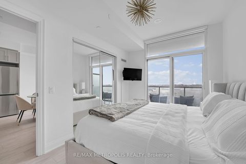 Photo 13 at 509W - 10 Gatineau Drive, Beverley Glen, Vaughan