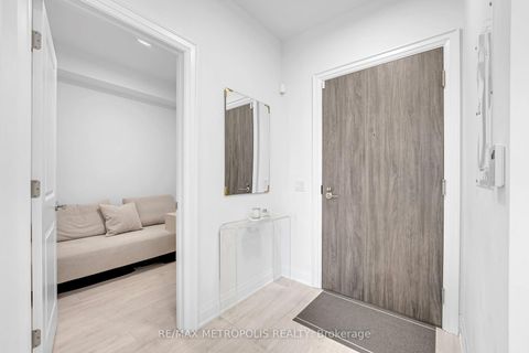 Photo 15 at 509W - 10 Gatineau Drive, Beverley Glen, Vaughan