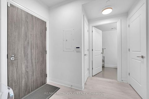 Photo 18 at 509W - 10 Gatineau Drive, Beverley Glen, Vaughan