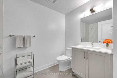 Photo 19 at 509W - 10 Gatineau Drive, Beverley Glen, Vaughan