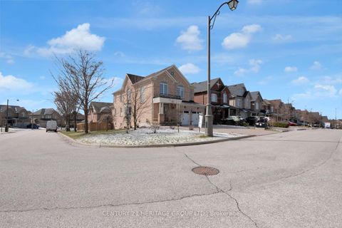 Photo 2 at 13 Herefordshire Crescent NE, Woodland Hill, Newmarket