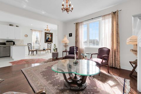 Photo 17 at 13 Herefordshire Crescent NE, Woodland Hill, Newmarket