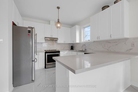 Photo 20 at 13 Herefordshire Crescent NE, Woodland Hill, Newmarket