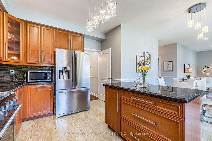 Photo 12 at 3285 Topeka Drive, Churchill Meadows, Mississauga