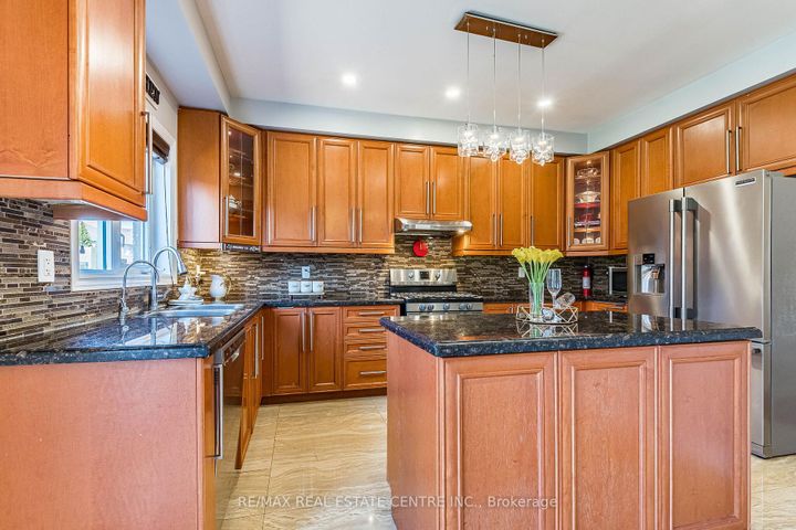 Photo 14 at 3285 Topeka Drive, Churchill Meadows, Mississauga