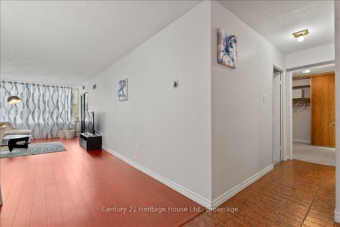 Photo 8 at 609 - 45 Carlton Street, Yonge Corridor, Toronto