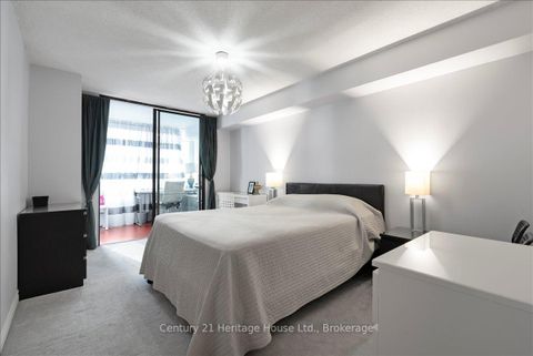 Photo 11 at 609 - 45 Carlton Street, Yonge Corridor, Toronto