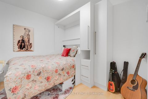 Photo 6 at 202 - 18 Stafford Street, Niagara, Toronto