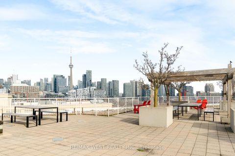 Photo 8 at 202 - 18 Stafford Street, Niagara, Toronto