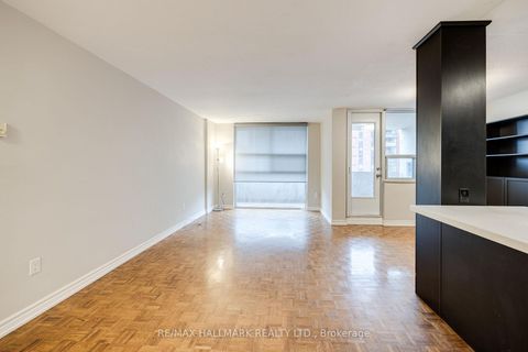 Photo 9 at 1715 - 40 Homewood Avenue, South St. James Town, Toronto