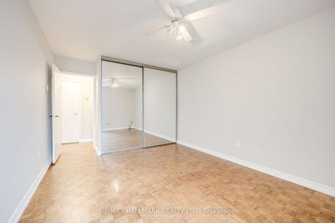 Photo 15 at 1715 - 40 Homewood Avenue, South St. James Town, Toronto