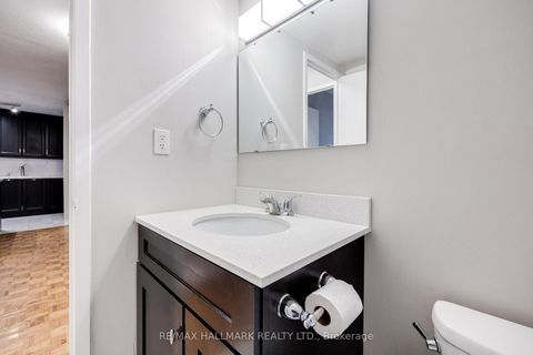 Photo 17 at 1715 - 40 Homewood Avenue, South St. James Town, Toronto