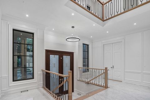 Photo 1 at 27 Penwood Crescent, Don Mills, Toronto