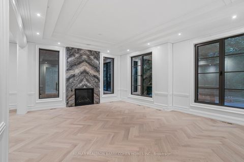 Photo 4 at 27 Penwood Crescent, Don Mills, Toronto