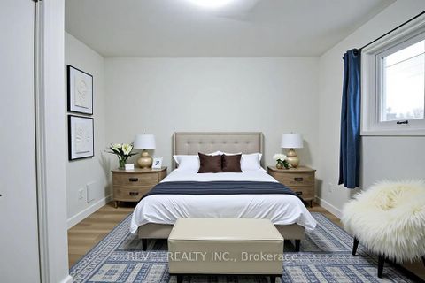 Photo 8 at 44 Parkside Drive, Queen's Park, Barrie
