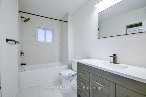 Photo 13 at 44 Parkside Drive, Queen's Park, Barrie