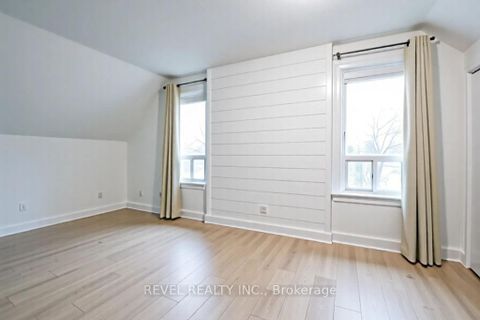 Photo 32 at 44 Parkside Drive, Queen's Park, Barrie