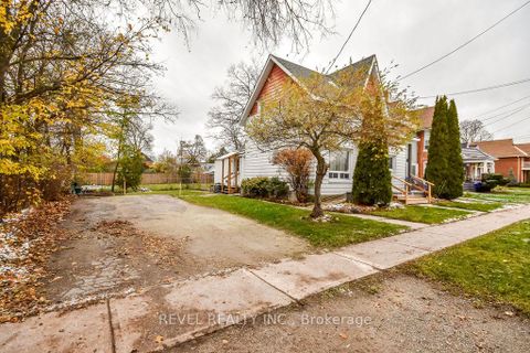 Photo 35 at 44 Parkside Drive, Queen's Park, Barrie