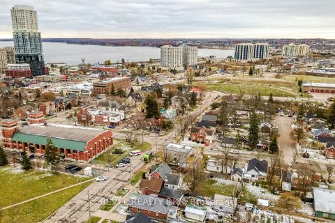 Photo 39 at 44 Parkside Drive, Queen's Park, Barrie
