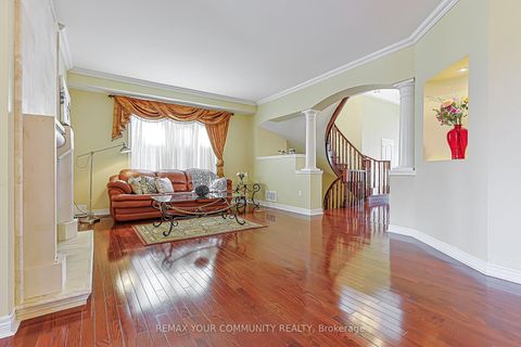 Photo 6 at 193 Maurier Boulevard, Patterson, Vaughan