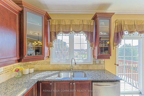 Photo 10 at 193 Maurier Boulevard, Patterson, Vaughan