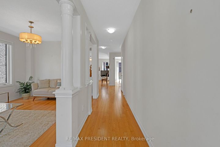 Photo 3 at 7 Wellpark Way, Bram East, Brampton