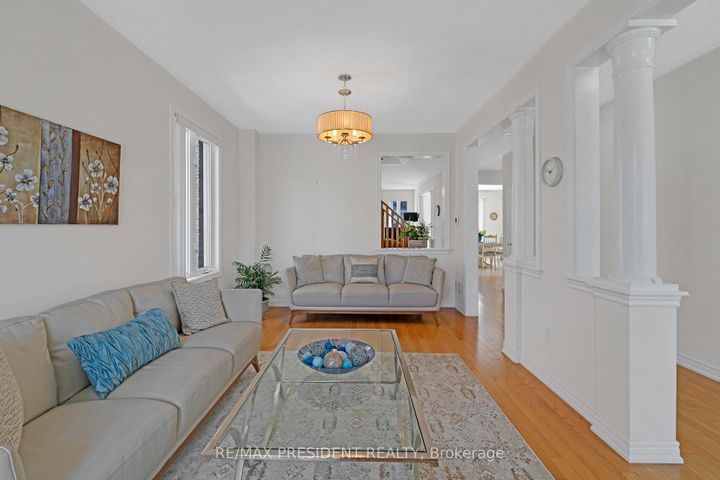 Photo 4 at 7 Wellpark Way, Bram East, Brampton