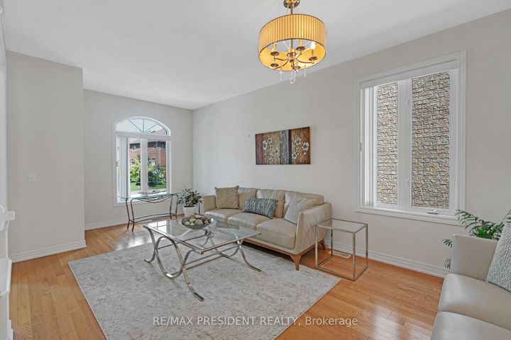 Photo 5 at 7 Wellpark Way, Bram East, Brampton